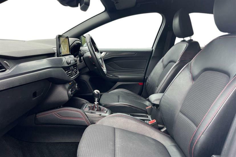 Ford Focus 1.0 Ecoboost 125 St-line X White #2