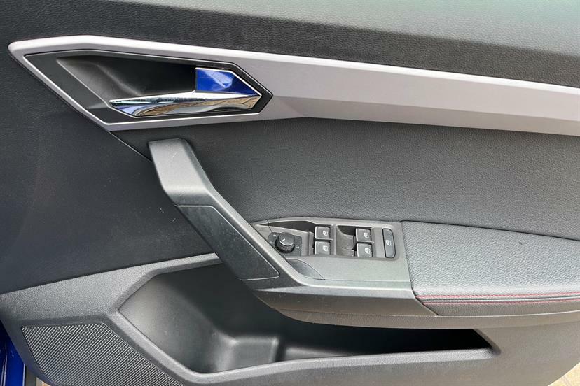 Seat Arona  Blue #11