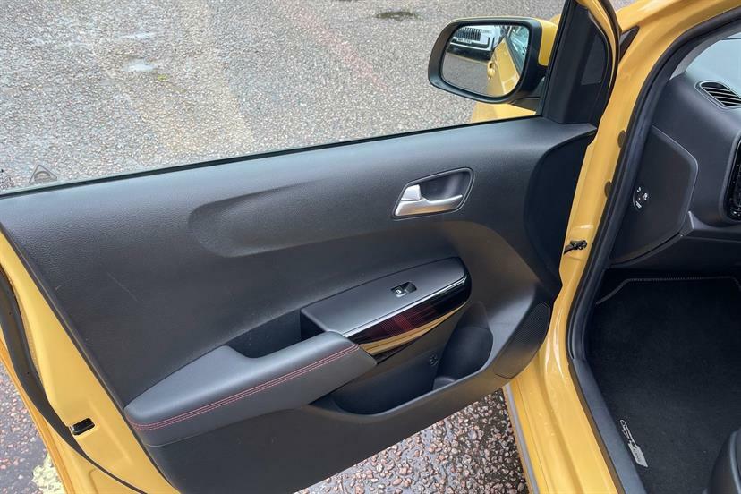 Kia Picanto 3 Nav, Yellow #32