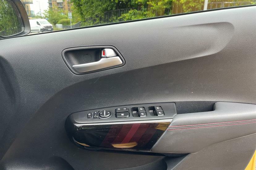 Kia Picanto 3 Nav, Yellow #11