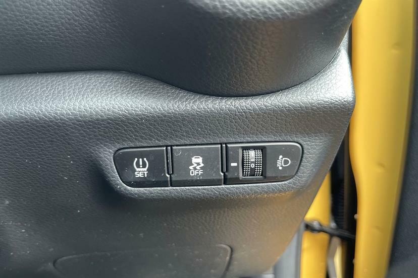 Kia Picanto 3 Nav, Yellow #19