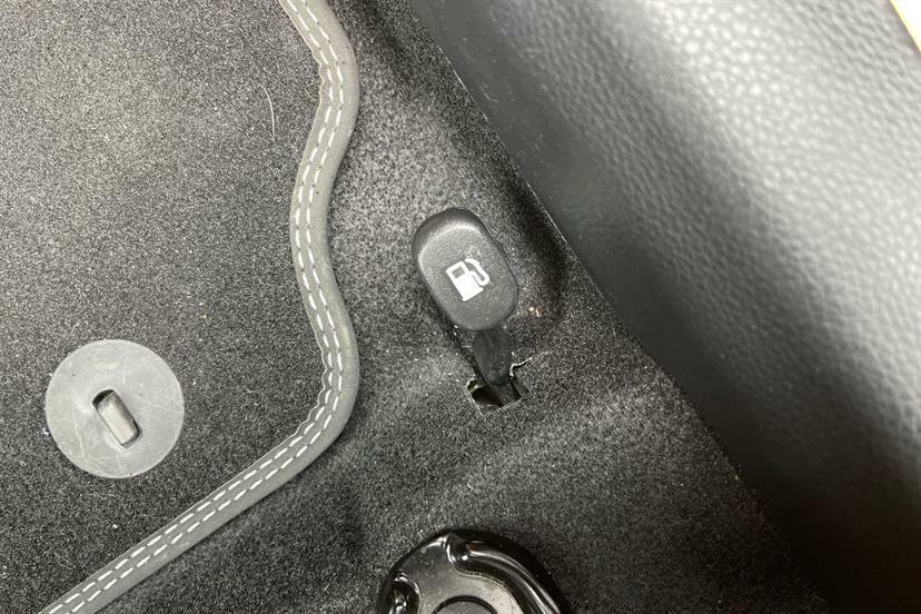 Kia Picanto 3 Nav, Yellow #18