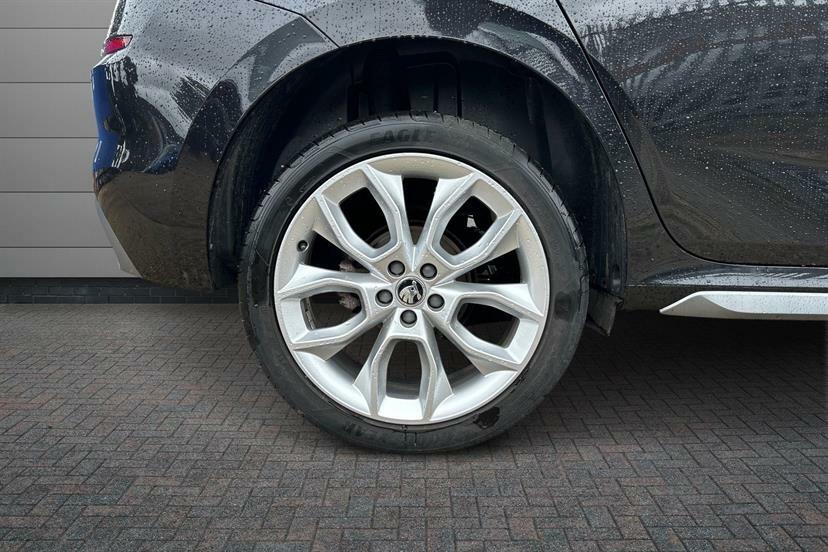 Skoda Kamiq 1.0 Tsi 110 Se L Black #4
