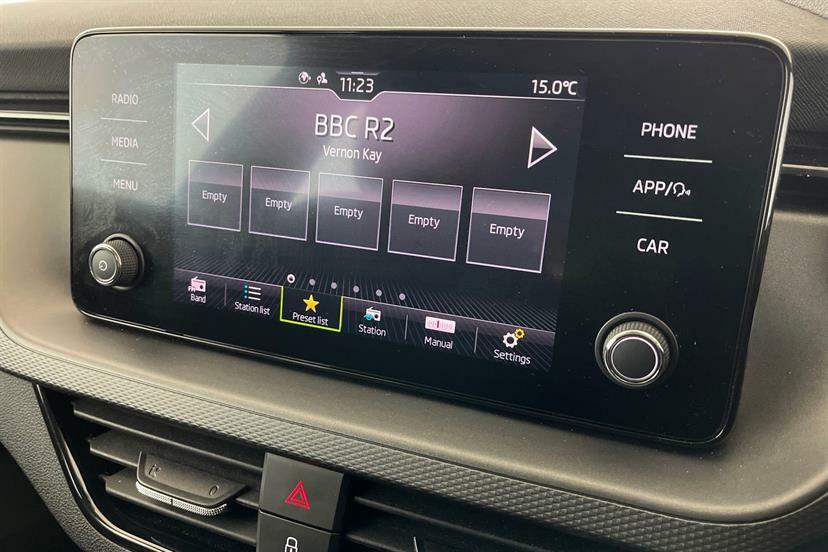 Skoda Scala Se L White #22