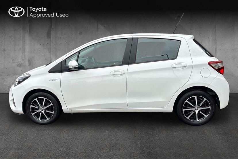 Toyota Yaris Hatchback Black #17