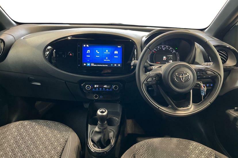 Toyota Aygo X 1.0 Vvt-i Edge Black #5