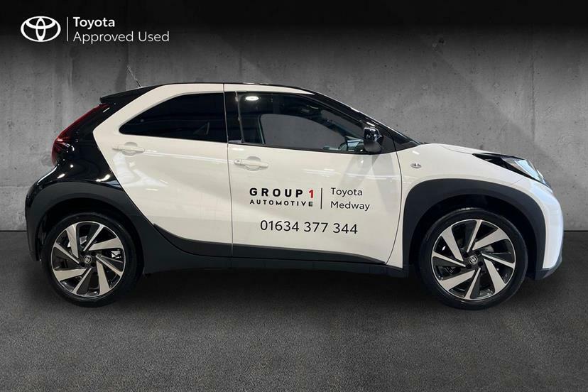 Toyota Aygo X 1.0 Vvt-i Edge Black #3