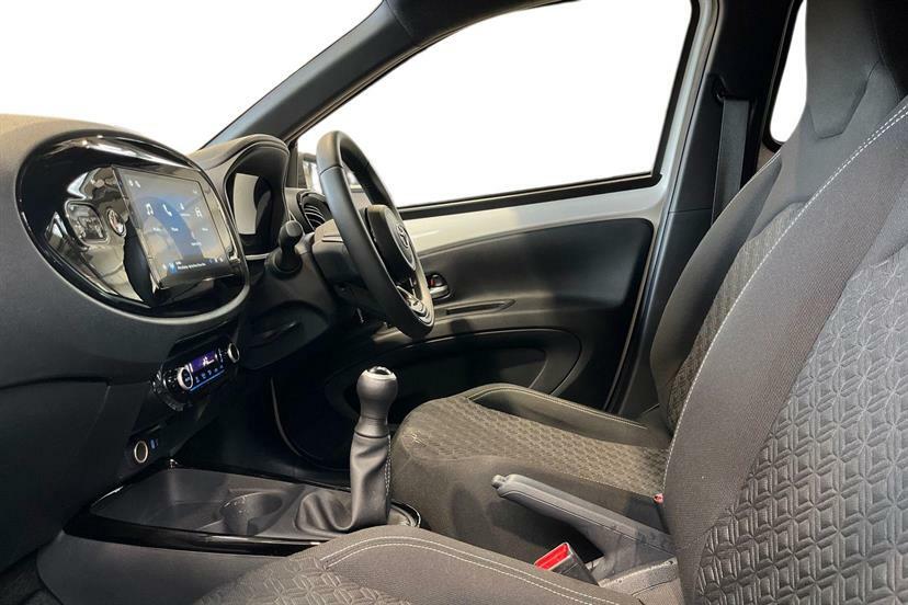Toyota Aygo X 1.0 Vvt-i Edge Black