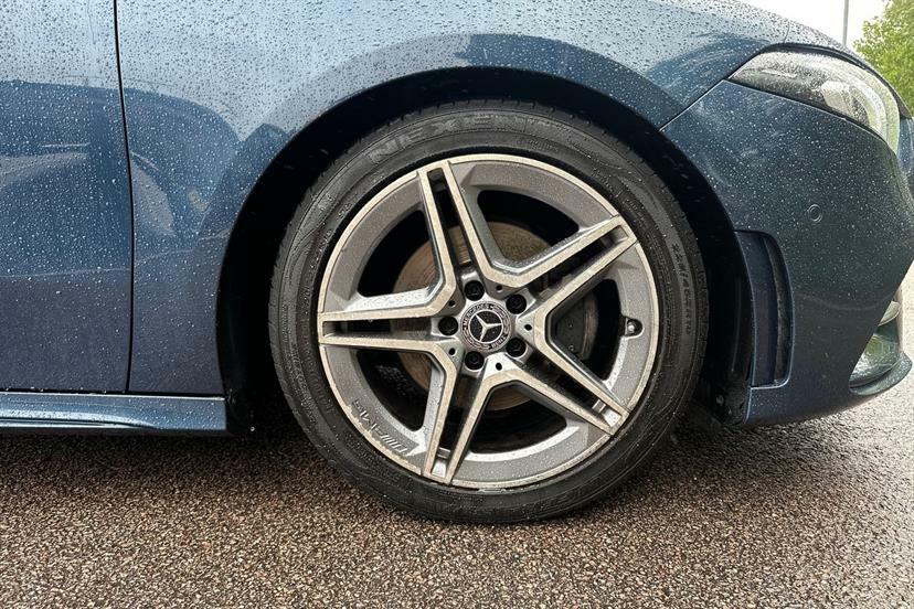 Mercedes-Benz A Class A180 Amg Line Premium Blue #4