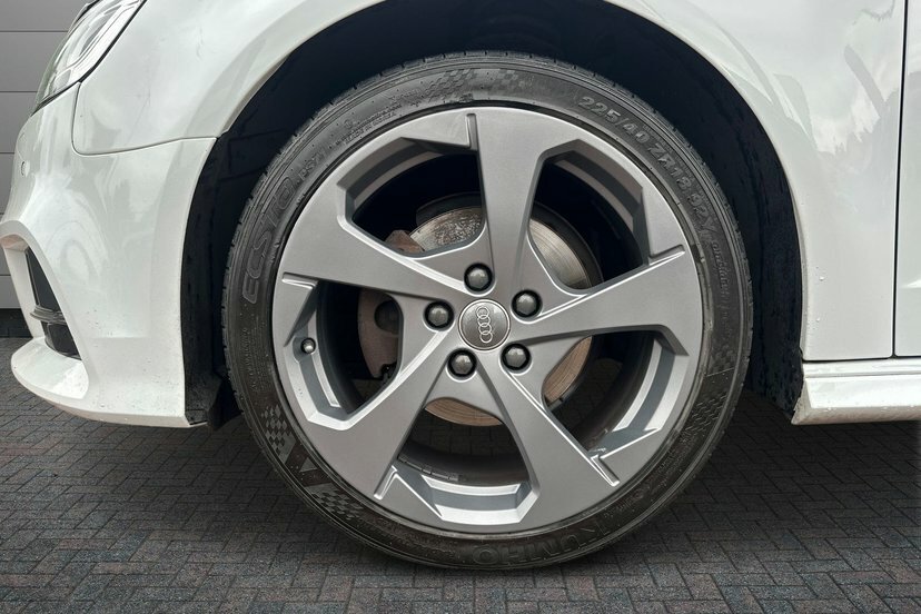 Audi A3 1.5 Tfsi Cod 35 S Line Sportback S Tron MA68OLW White #5