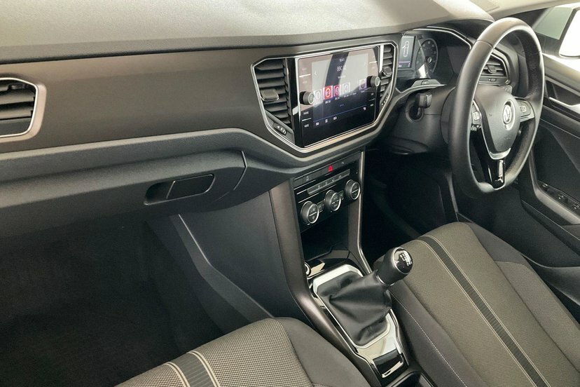 Volkswagen T-Roc 2.0 Tdi Se Suv 150 Ps WV70LJU White #2