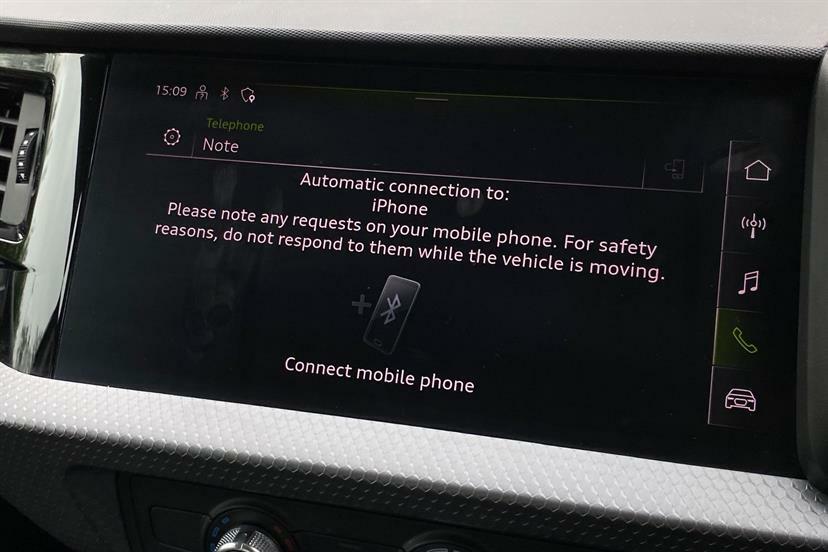 Audi A1 Sportback Tfsi Technik White #13