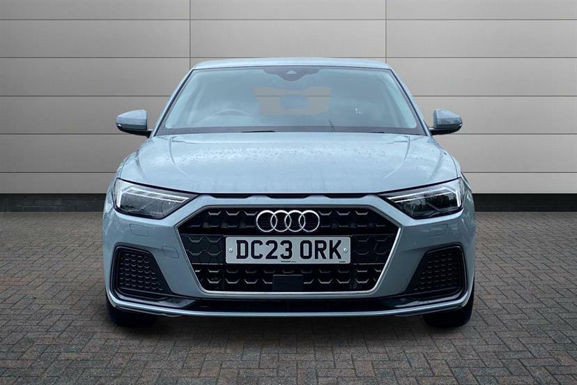 Audi A1 Sportback Tfsi Technik White #8