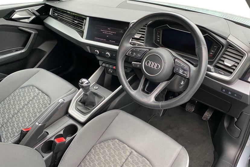 Audi A1 Sportback Tfsi Technik White #4