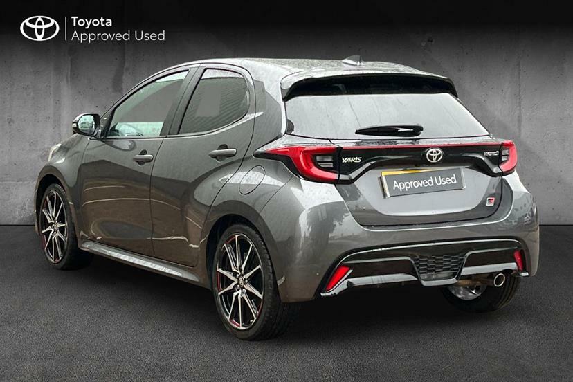Toyota Yaris 1.5 Hybrid Gr Sport Cvt City Pack Grey #2