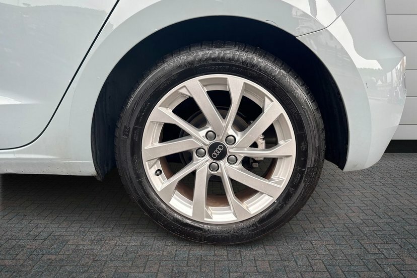 Audi A1 1.0 Tfsi 30 Sport Sportback S Tronic 1 Grey #5