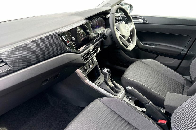 Volkswagen Polo 1.0 Tsi Match Hatchback Dsg 95 Ps MT26HCC Black #2