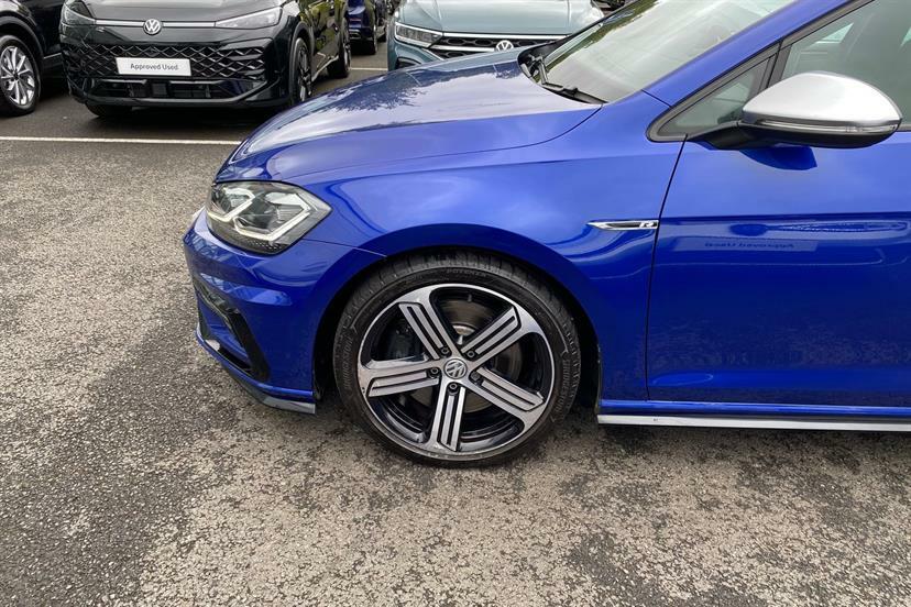 Volkswagen Golf Black #21