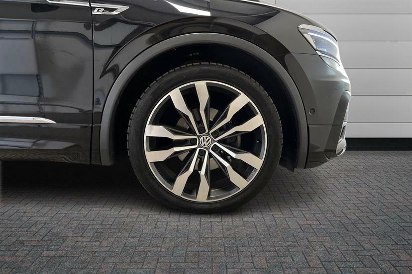 Volkswagen Tiguan 1.5 Tsi Evo 150 R-line Tech Dsg Black #5