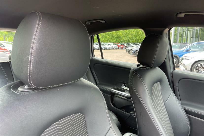 Mercedes-Benz GLA Class E Exclusive Edition Silver #19