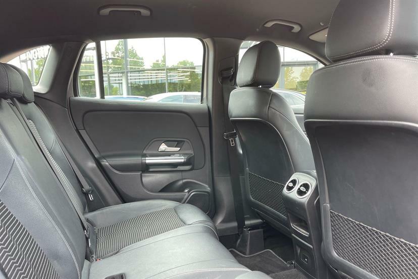Mercedes-Benz GLA Class E Exclusive Edition Silver #35