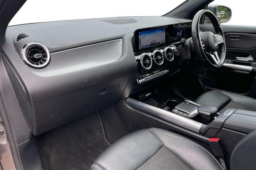 Mercedes-Benz GLA Class E Exclusive Edition Silver #8