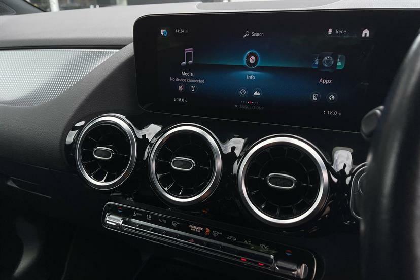 Mercedes-Benz GLA Class E Exclusive Edition Silver #14