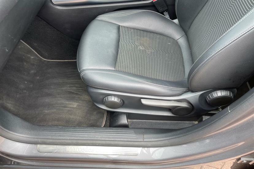 Mercedes-Benz GLA Class E Exclusive Edition Silver #25