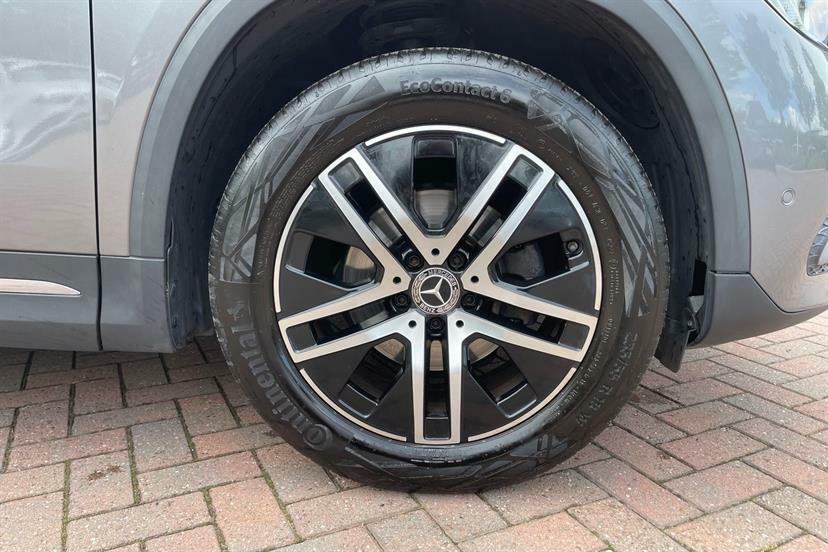 Mercedes-Benz GLA Class 180 Sport Executive Grey #3
