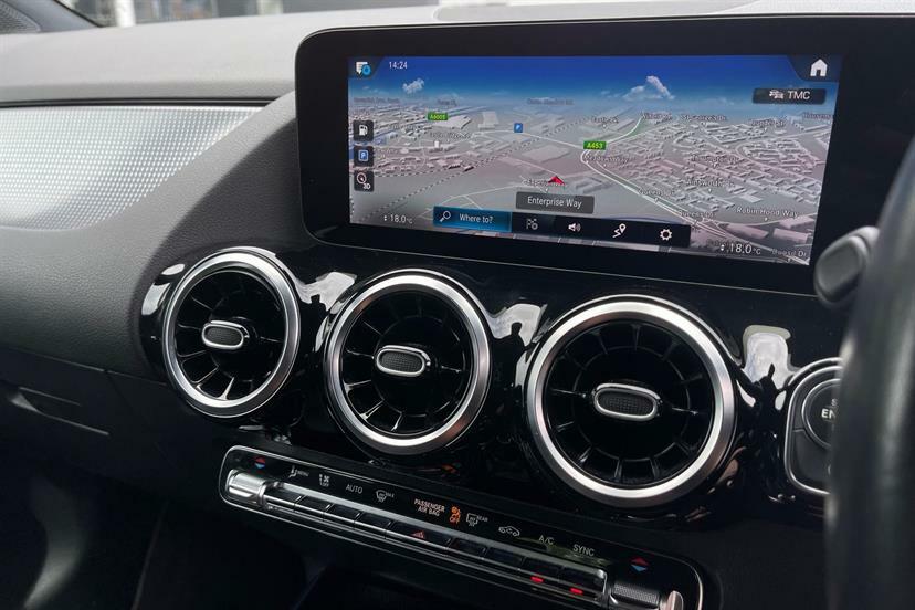 Mercedes-Benz GLA Class E Exclusive Edition Silver #12