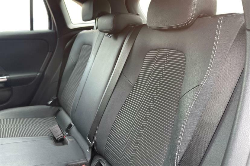 Mercedes-Benz GLA Class E Exclusive Edition Silver #9