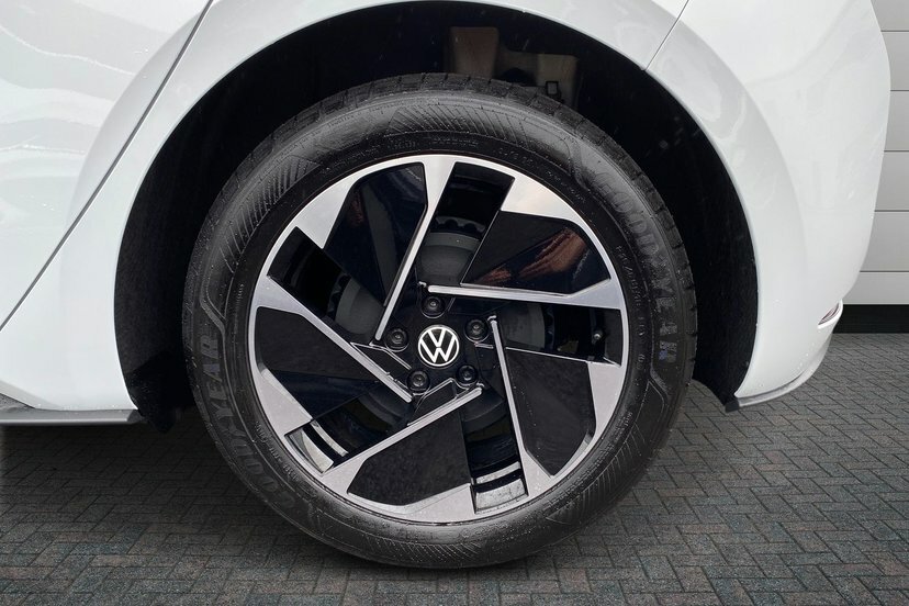 Volkswagen ID.3 Pure 52Kwh Match Hatchback 170 WR26BVT Black #5