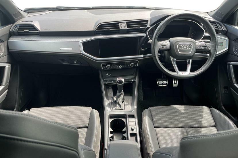 Audi Q3 Sport Black #9