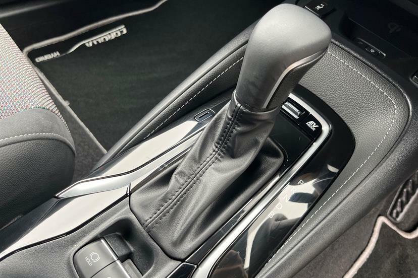Toyota Corolla 1.8 Hybrid Design Cvt Black #6