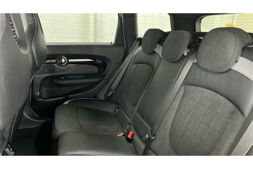 Mini Clubman 1.5 Cooper Exclusive 6Dr Comfortnav Pack Red #10