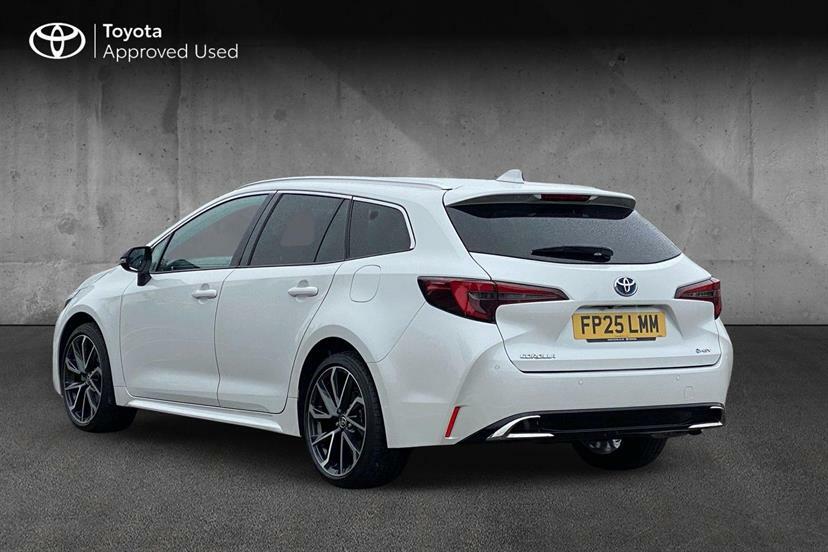 Toyota Corolla 1.8 Hybrid Excel Cvt White #4