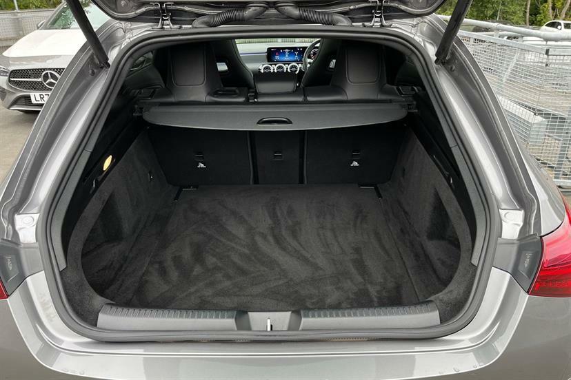 Mercedes-Benz CLA Class 200 Amg Line Executive Tip White #24