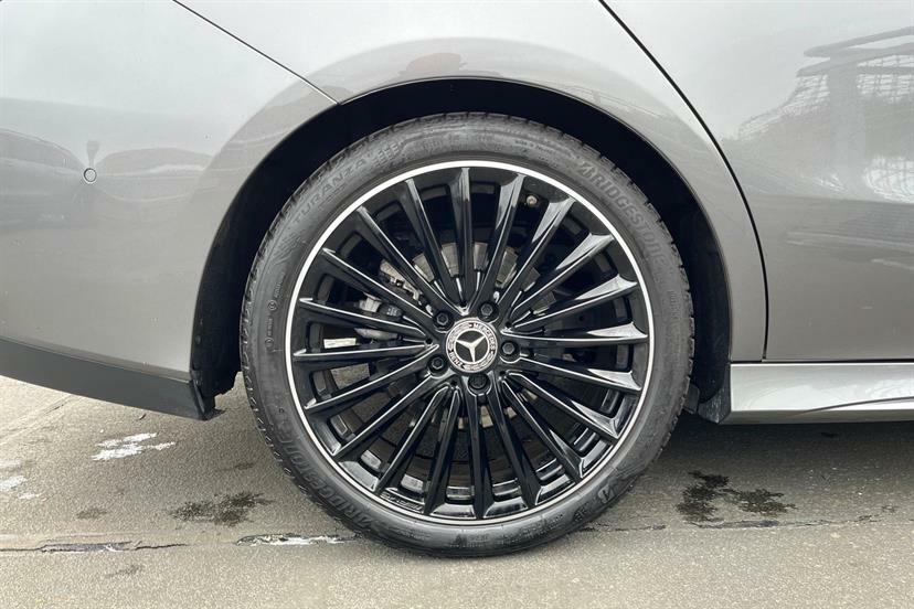 Mercedes-Benz CLA Class 200 Amg Line Executive Tip White #28