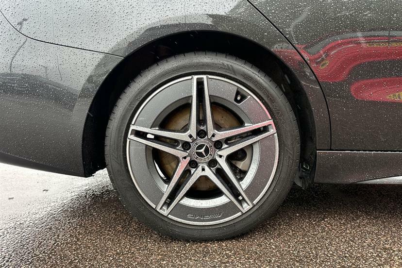 Mercedes-Benz C Class C300e Amg Line Premium Plus 9G-tronic Grey #4