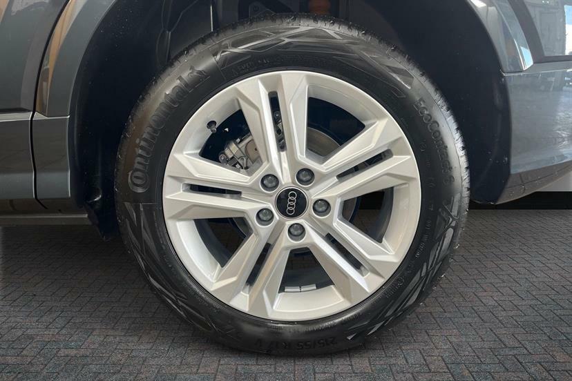 Audi Q2 35 Tfsi Sport S Tronic Grey #5