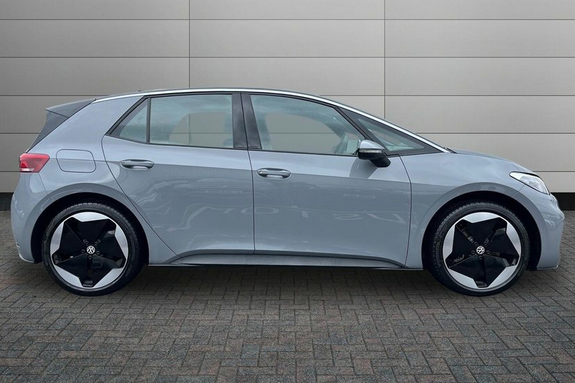 Volkswagen ID.3 Pro S 79Kwh Essential Hatchback GK26CWT Black #4