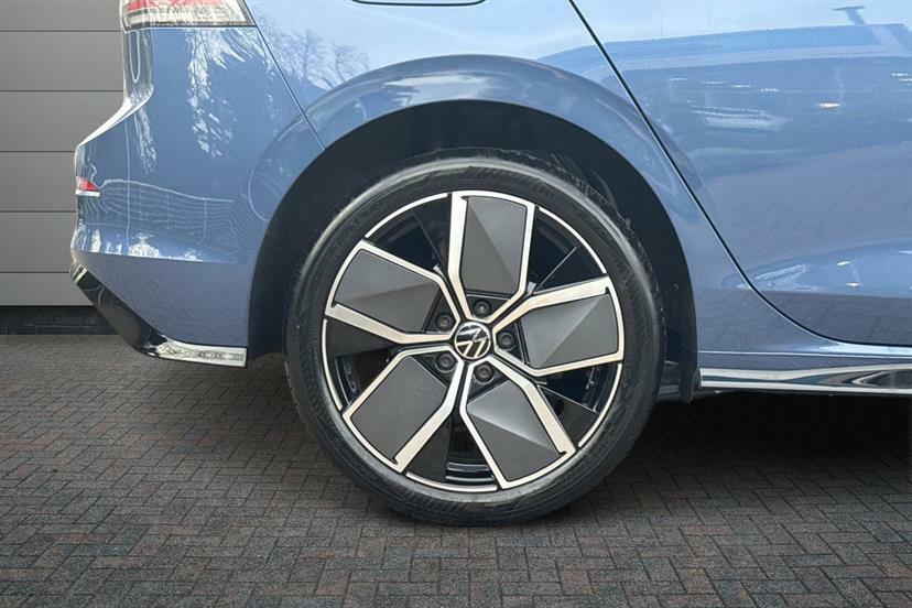Volkswagen Golf 1.5 Tsi 150 Black Edition Blue #4