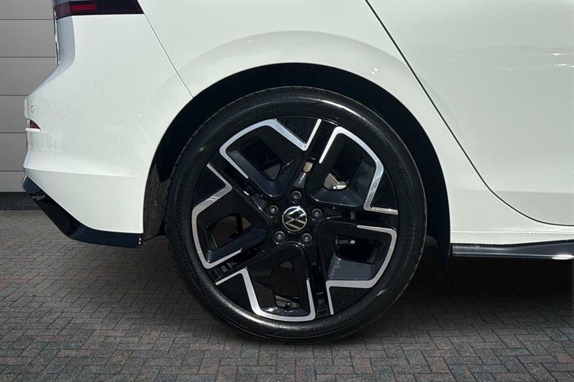 Volkswagen Golf 1.5 Etsi 150 R-line Dsg White #4