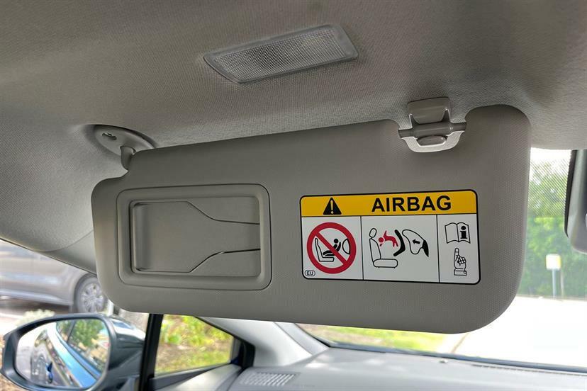 Toyota Prius Excel White #47