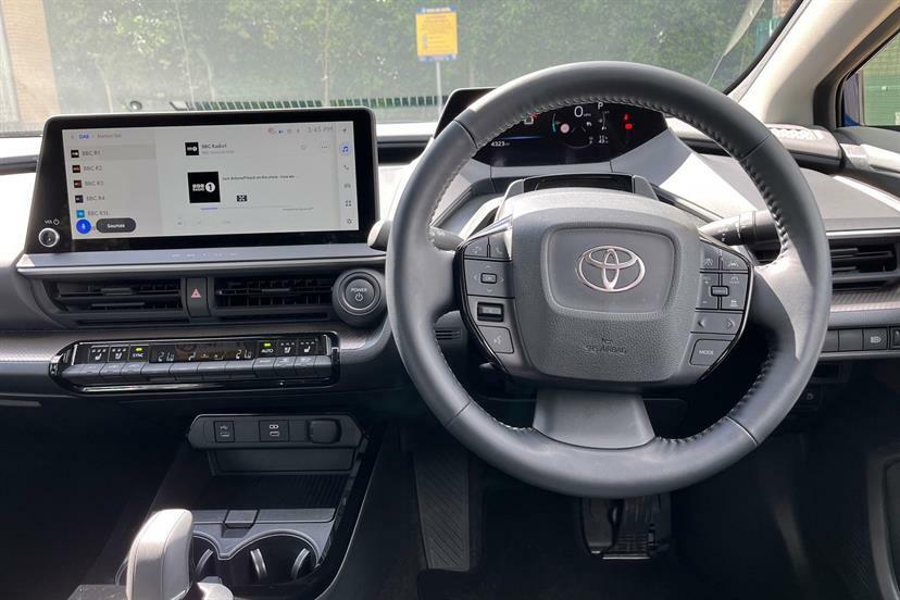 Toyota Prius Excel White #23