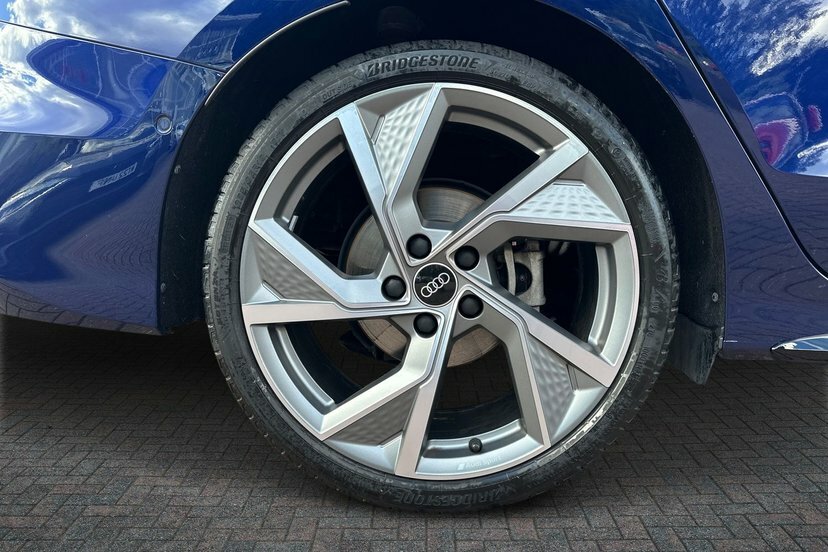 Audi A3 1.5 Tfsi 35 Black Edition Saloon S Tron KN75XNE Blue #5