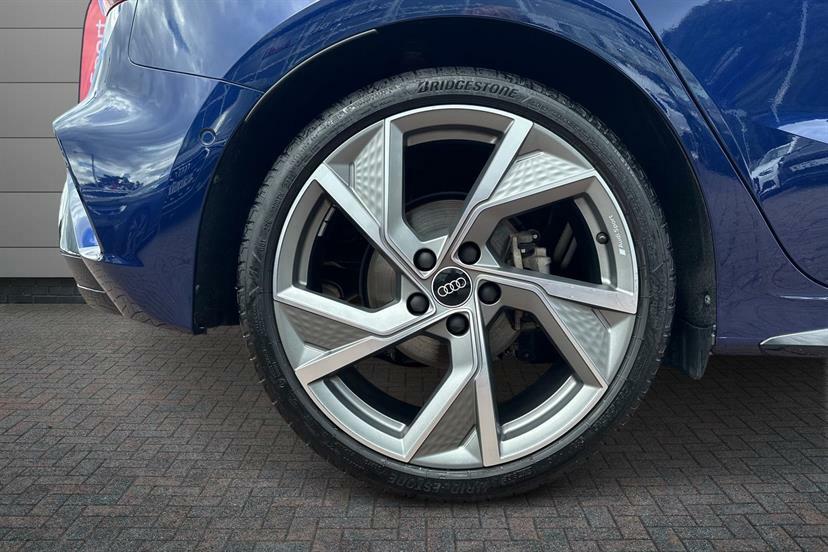 Audi A3 1.5 Tfsi 150 Black Ed S Tronic Tech Pack Blue #5