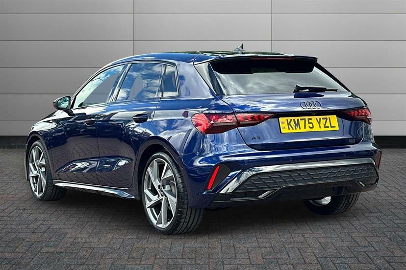 Audi A3 1.5 Tfsi 150 Black Ed S Tronic Tech Pack Blue #3