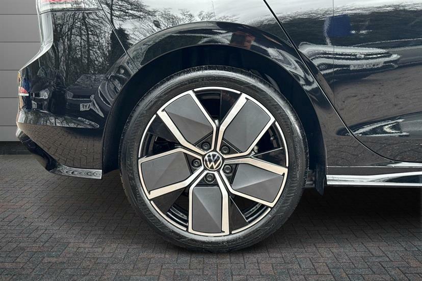Volkswagen Golf 1.5 Etsi 150 Black Edition Dsg MJ26SUY Black #5