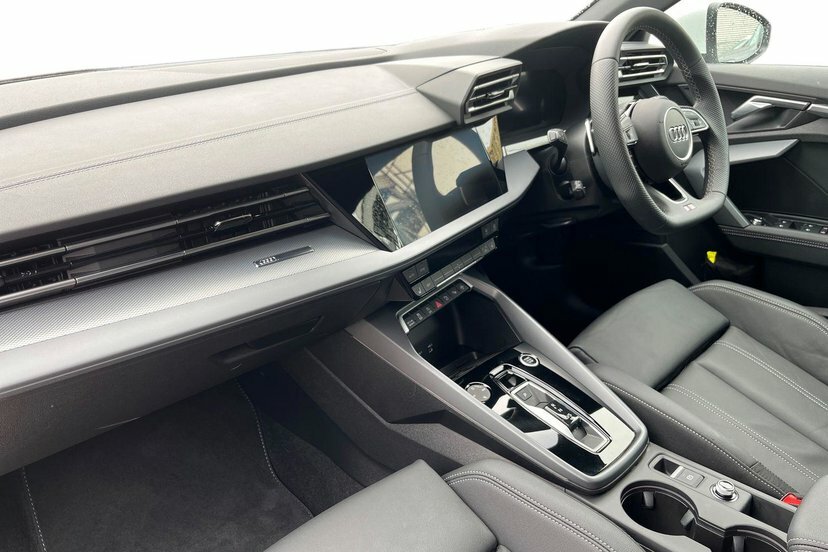 Audi A3 1.5 Tfsi S Line Sportback S Tronic 150 EF75XGV White #3